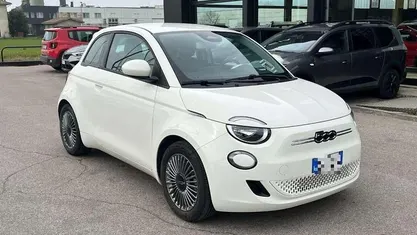 Usata 2023 Fiat 500e La Prima Berlina | 14.900 € (Super prezzo)