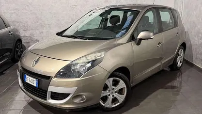 Oro Usata 2010 Renault Scénic III Dynamique Monovolume | 5900 € (Cara)