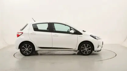 Usata Toyota Yaris Hybrid Active 101 CV (74 kW) 2018 Biancobianco Utilitaria