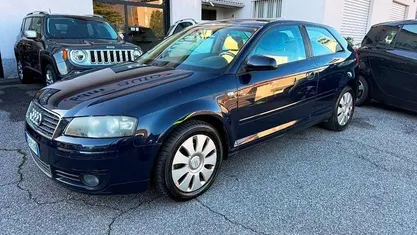 Blu/azzurro Usata 2005 Audi A3 Ambition Tre volumi | 1800 € (Super prezzo)