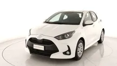 Bianco Usata 2023 Toyota Yaris Active Due volumi | 15.600 € (Buon prezzo)