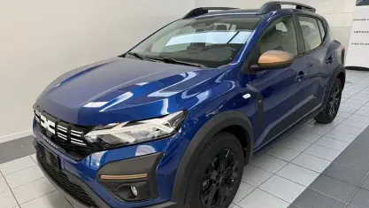 Usata Dacia Sandero Extreme 101 CV (74 kW) 2025 Blu Berlina