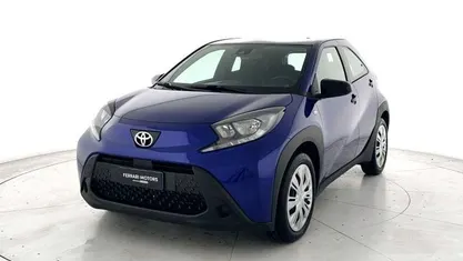Usata 2025 Toyota Aygo X Active SUV | 15.250 € (Buon prezzo)