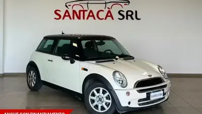 Usata Mini ONE 90 CV (66 kW) 2006 Beige Utilitaria