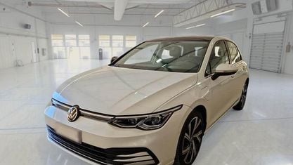 Gebraucht VW Golf VIII Style 204 PS (150 kW) 2022 Weiß Limousine