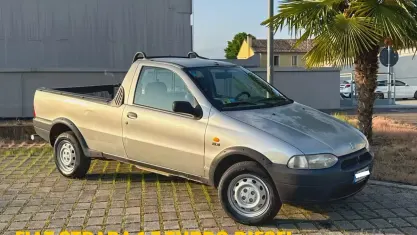 Usata Fiat Strada 69 CV (50 kW) 1999 Grigio Pick-up