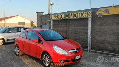 Usata Opel Corsa Enjoy 80 CV (58 kW) 2010 Berlina