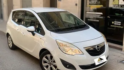 Usata Opel Meriva 120 CV (88 kW) 2012 Monovolume