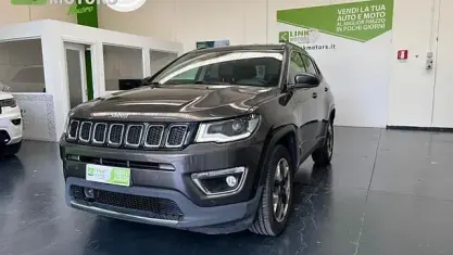 Usata Jeep Compass Limited 140 CV (102 kW) 2019 Grigio SUV
