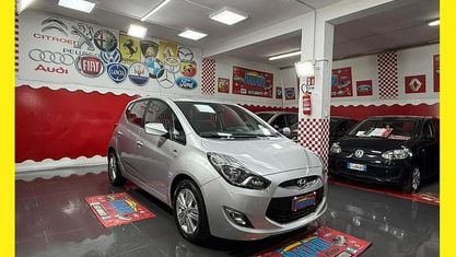 Usata Hyundai ix20 Comfort 90 CV (66 kW) 2013 Grigio Utilitaria