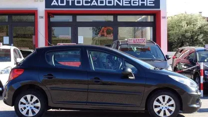 Nero Usata 2009 Peugeot 207 Tre volumi | 4450 € (Buon prezzo)