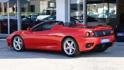 Usata Ferrari 360 400 CV (294 kW) 2002 Rosso Cabrio