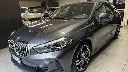 Usata BMW 116 M Sport 116 CV (85 kW) 2021 Grigio Utilitaria