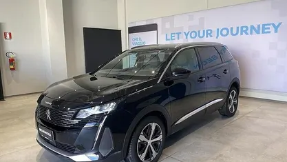 Usata Peugeot 5008 Active 131 CV (96 kW) 2024 Grigio SUV