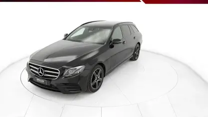 Usata Mercedes 300 Premium 194 CV (142 kW) 2020 Nero Station wagon