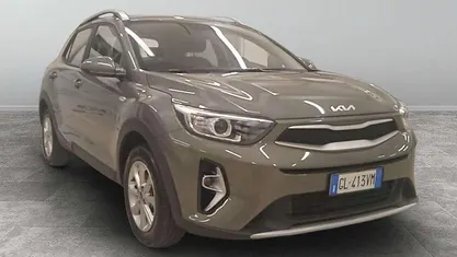 Verde Usata 2022 Kia Stonic Urban SUV | 15.500 € (Buon prezzo)