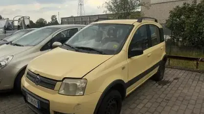 Usata Fiat Panda 4x4 60 CV (44 kW) 2005 Giallo Utilitaria
