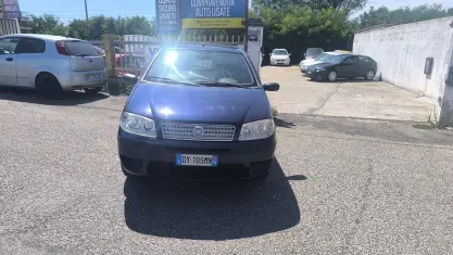 Usata Fiat Punto 60 CV (44 kW) 2009 Bluazzurro Utilitaria