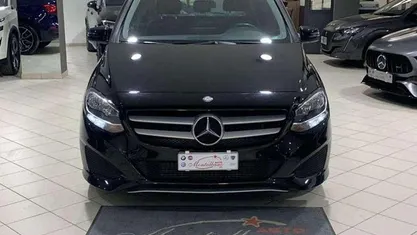 Nero Usata 2015 Mercedes B180 Business Monovolume | 12.900 € (Molto cara)