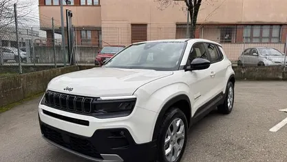 Ny Jeep Avenger Altitude 101 HK (74 kW) 2025 Vit SUV