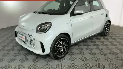 Usata Smart ForFour Electric Drive Prime 60 kW (82 CV) 2020 Bianco Berlina