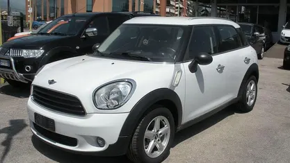 Bianco Nuova 2025 Mini One Countryman SUV | 13.500 €