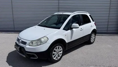 Usata Fiat Sedici 120 CV (88 kW) 2011 Bianco SUV