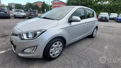 Usata Hyundai i20 Edition 85 CV (62 kW) 2014 Grigio Utilitaria