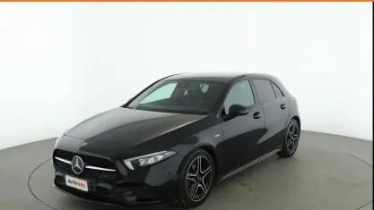 Käytetty Mercedes A200 150 HP (110 kW) 2021 Musta Sedan