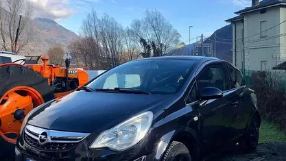 Nero Usata 2012 Opel Corsa Tre volumi | 3600 € (Buon prezzo)