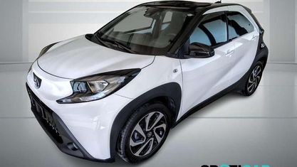 Usata Toyota Aygo X Trend 72 CV (52 kW) 2025 Bianco/nero SUV