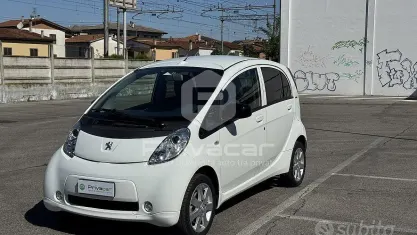 Usata Peugeot iON Active 35 kW (48 CV) 2012 Bianco Utilitaria