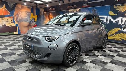 Usata Fiat 500e La Prima 86 kW (118 CV) 2021 Grigio Berlina
