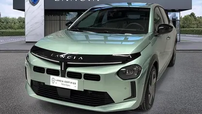 Usata Lancia Ypsilon 101 CV (74 kW) 2024 Utilitaria