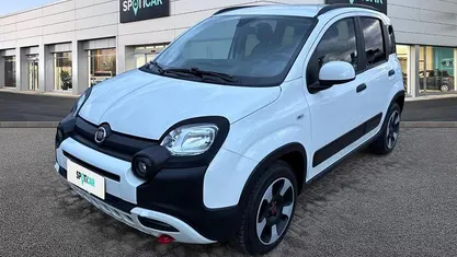 Bianco Usata 2024 Fiat Panda Cross Cross Due volumi | 14.550 € (Buon prezzo)