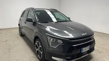 Usata Kia Niro Style 105 CV (77 kW) 2022 Grigio scuro SUV