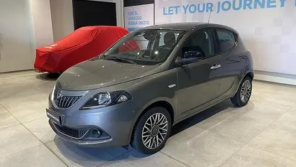 Occasion Lancia Ypsilon Gold 69 PK (50 kW) 2021 Grijs Hatchback