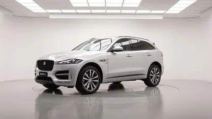 Argento Usata 2018 Jaguar F-Pace R-Sport SUV | 22.940 € (Buon prezzo)