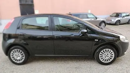 Usata Fiat Grande Punto 75 CV (55 kW) 2008 Nero Utilitaria