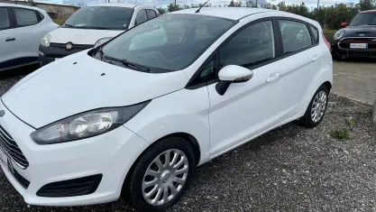 Usata Ford Fiesta 75 CV (55 kW) 2017 Bianco Berlina