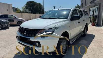 Usata Mitsubishi L200 154 CV (113 kW) 2019 Bianco Pick-up