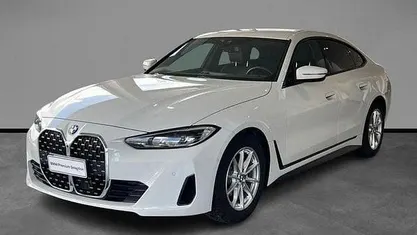 Bianco Usata 2023 BMW 420 Sport Line Coupé | 37.500 € (Buon prezzo)