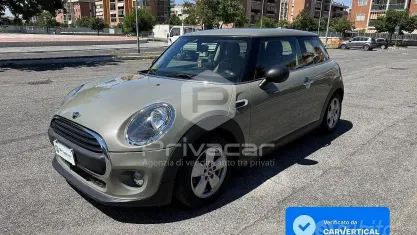 Usata Mini ONE 102 CV (75 kW) 2019 Marrone Utilitaria