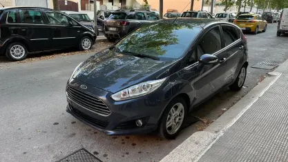 Usata Ford Fiesta Titanium 75 CV (55 kW) 2013 Grigio Berlina
