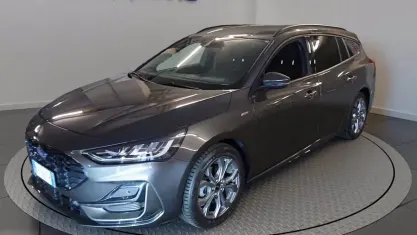 Usata Ford Focus ST-Line 125 CV (91 kW) 2023 Magnetic grey (metallizzato) Station wagon
