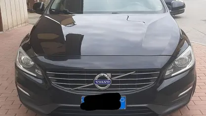 Usata Volvo V60 Business Edition 136 CV (100 kW) 2014 Nero Station wagon