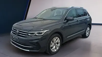 Usata VW Tiguan R-line 150 CV (110 kW) 2022 Grigio SUV