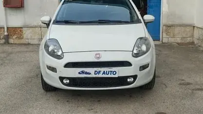 Usata Fiat Punto Lounge 77 CV (56 kW) 2016 Nero Utilitaria