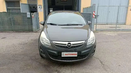 Usata Opel Corsa 86 CV (63 kW) 2013 Grigio Utilitaria