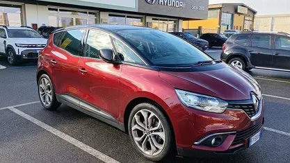 Usata Renault Scénic IV 120 CV (88 kW) 2019 Monovolume